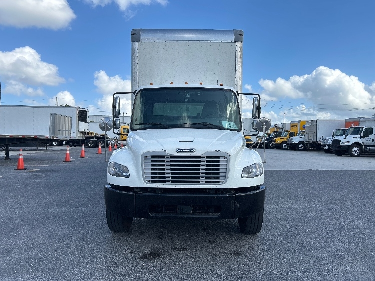 Used 2020 Freightliner M2 106 - photo 2
