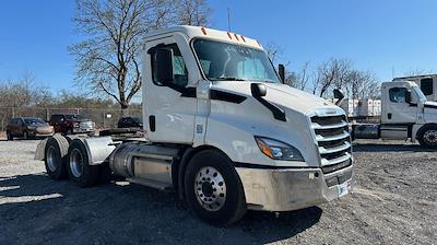 Used 2020 Freightliner Cascadia Detroit DD13 Semi Truck for sale #367304 - photo 1