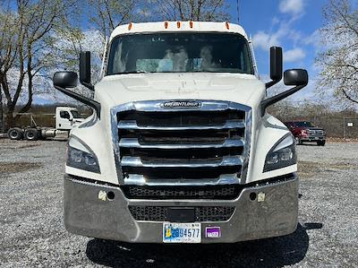 Used 2020 Freightliner Cascadia Detroit DD13 Semi Truck for sale #367304 - photo 2