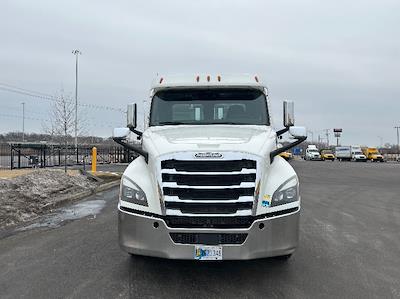 Used 2020 Freightliner Cascadia - photo 1