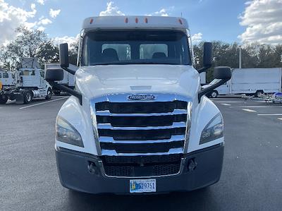 Used 2020 Freightliner Cascadia - photo 1
