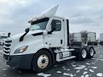 Used 2020 Freightliner Cascadia Detroit DD13 Semi Truck for sale #368123 - photo 3