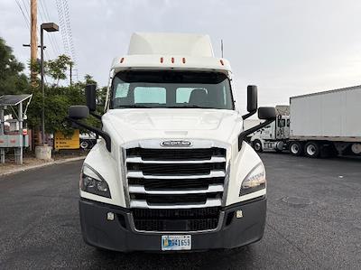 Used 2020 Freightliner Cascadia Detroit DD13 Semi Truck for sale #368133 - photo 2