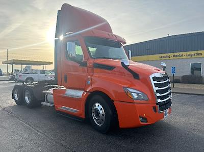 Used 2020 Freightliner Cascadia - photo 1