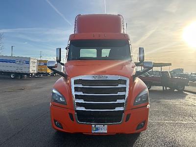 Used 2020 Freightliner Cascadia - photo 1