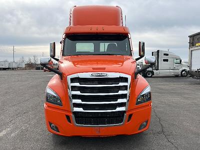 Used 2020 Freightliner Cascadia - photo 1
