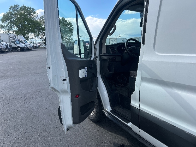 Used 2020 Ford Transit 250 - photo 18