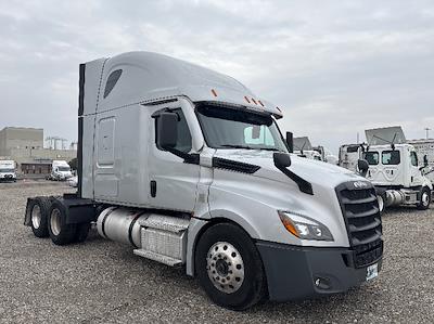 Used 2020 Freightliner Cascadia - photo 1