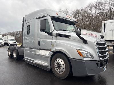 Used 2020 Freightliner Cascadia Cummins X15 Semi Truck with Sleeper Cab for sale #368764 - photo 1