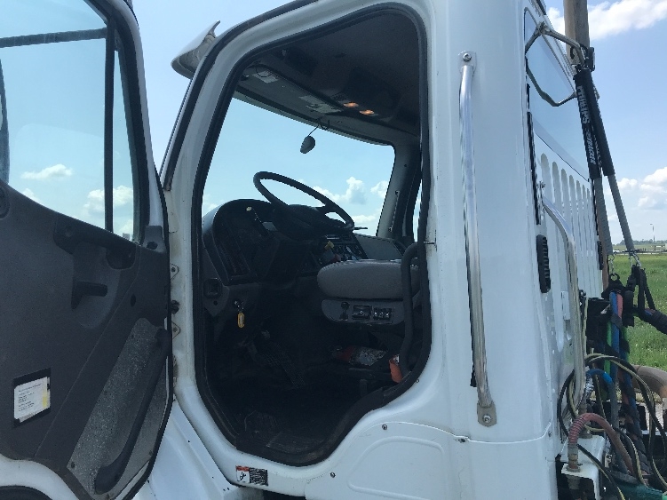 Used 2020 Freightliner M2 112 - photo 11