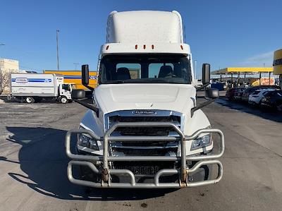 Used 2020 Freightliner Cascadia - photo 1