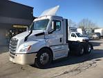 Used 2020 Freightliner Cascadia Detroit DD13 Semi Truck for sale #369325 - photo 3