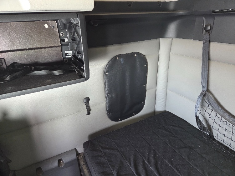 Used 2021 Freightliner Cascadia - photo 20