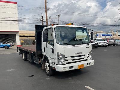 Used 2020 Isuzu NQR Regular Cab Flatbed Truck for sale #369740 - photo 1