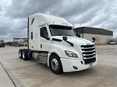 Used 2021 Freightliner Cascadia - photo 1