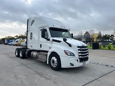 Used 2021 Freightliner Cascadia - photo 1