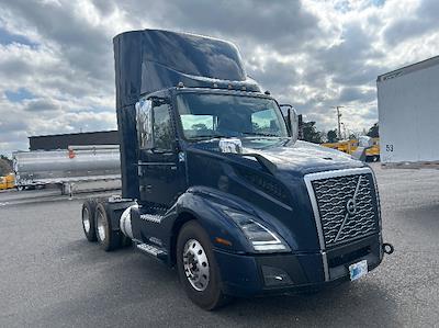 Used 2021 Volvo VNL - photo 1