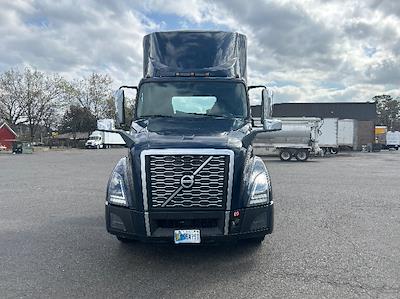 Used 2021 Volvo VNL - photo 1