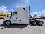 Used 2021 Freightliner Cascadia Detroit DD15AT Semi Truck with Sleeper Cab for sale #371361 - photo 4