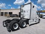 Used 2021 Freightliner Cascadia Detroit DD15AT Semi Truck with Sleeper Cab for sale #371361 - photo 7