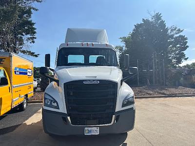 Used 2021 Freightliner Cascadia Detroit DD13 Semi Truck for sale #371669 - photo 2