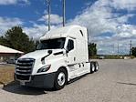 Used 2021 Freightliner Cascadia Detroit DD15AT Semi Truck with Sleeper Cab for sale #371800 - photo 3