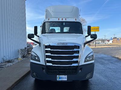Used 2021 Freightliner Cascadia - photo 1