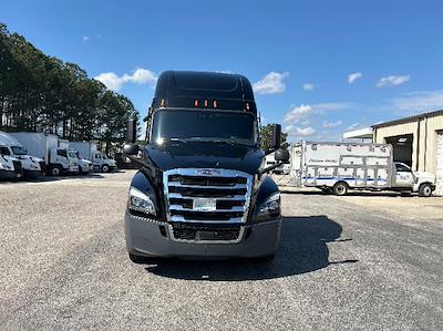Used 2021 Freightliner Cascadia - photo 1