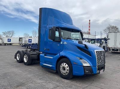 Used 2021 Volvo VNL - photo 1