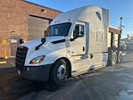 Used 2020 Freightliner Cascadia Detroit DD15AT Semi Truck with Sleeper Cab for sale #373231 - photo 1