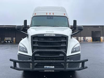 Used 2020 Freightliner Cascadia - photo 1