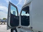 Used 2020 Freightliner Cascadia Detroit DD15AT Semi Truck with Sleeper Cab for sale #373328 - photo 9