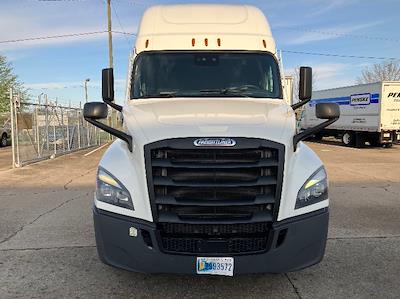 Used 2020 Freightliner Cascadia Detroit DD15AT Semi Truck with Sleeper Cab for sale #373340 - photo 2