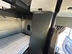Used 2020 Freightliner Cascadia Detroit DD15AT Semi Truck with Sleeper Cab for sale #373366 - photo 19