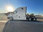 Used 2020 Freightliner Cascadia Detroit DD15AT Semi Truck with Sleeper Cab for sale #373366 - photo 4