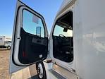 Used 2020 Freightliner Cascadia Detroit DD15AT Semi Truck with Sleeper Cab for sale #373366 - photo 9