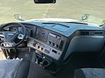Used 2020 Freightliner Cascadia Detroit DD15AT Semi Truck with Sleeper Cab for sale #373381 - photo 10