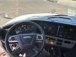 Used 2020 Freightliner Cascadia Detroit DD15AT Semi Truck with Sleeper Cab for sale #373381 - photo 9