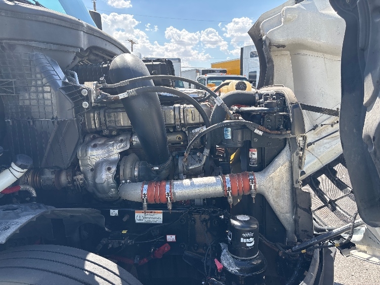 Used 2020 Freightliner Cascadia - photo 22