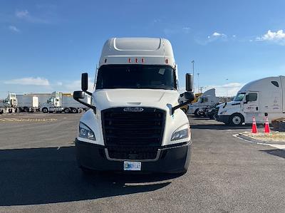 Used 2020 Freightliner Cascadia Detroit DD15AT Semi Truck with Sleeper Cab for sale #373394 - photo 2