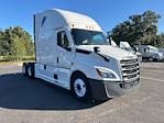 Used 2020 Freightliner Cascadia Detroit DD15AT Semi Truck with Sleeper Cab for sale #373426 - photo 1