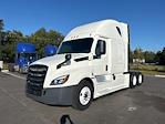 Used 2020 Freightliner Cascadia Detroit DD15AT Semi Truck with Sleeper Cab for sale #373426 - photo 3