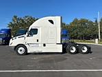 Used 2020 Freightliner Cascadia Detroit DD15AT Semi Truck with Sleeper Cab for sale #373426 - photo 4