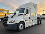Used 2020 Freightliner Cascadia Detroit DD15AT Semi Truck with Sleeper Cab for sale #373440 - photo 3