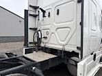 Used 2020 Freightliner Cascadia Detroit DD15AT Semi Truck with Sleeper Cab for sale #373455 - photo 23