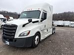 Used 2020 Freightliner Cascadia Detroit DD15AT Semi Truck with Sleeper Cab for sale #373455 - photo 3