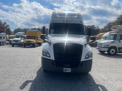 Used 2020 Freightliner Cascadia Detroit DD15AT Semi Truck with Sleeper Cab for sale #373466 - photo 2