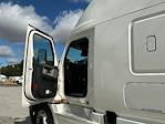 Used 2020 Freightliner Cascadia Detroit DD15AT Semi Truck with Sleeper Cab for sale #373474 - photo 9