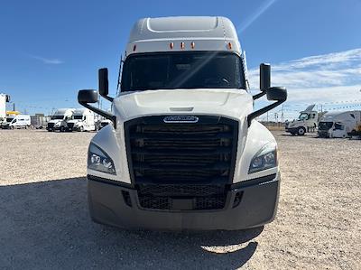 Used 2020 Freightliner Cascadia - photo 1