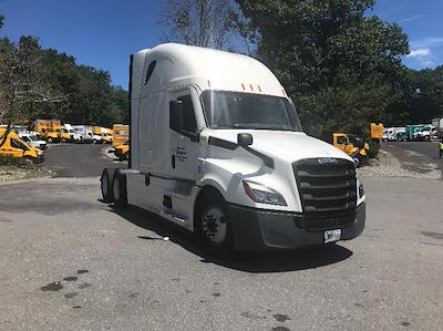 Used 2020 Freightliner Cascadia Detroit DD15AT Semi Truck with Sleeper Cab for sale #373505 - photo 1